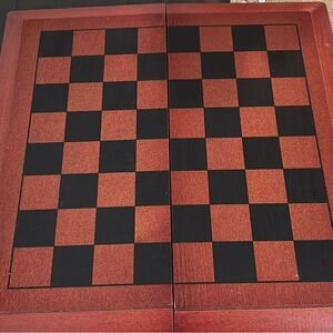 Classic Wooden Chess Set - Black and Brown